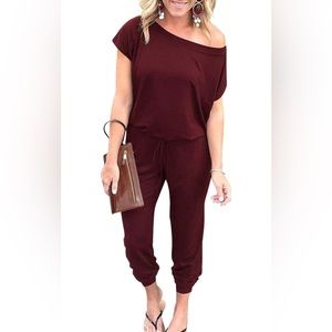 Burgandy jumpsuit with no tag. Size medium